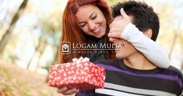 Tips Memilih Hadiah Perhiasan untuk Pasangan di Hari Valentine