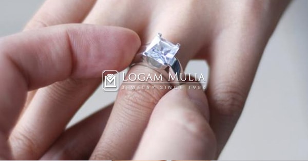 Tips Memilih Cincin Tunangan yang Tepat untuk Pasangan Anda