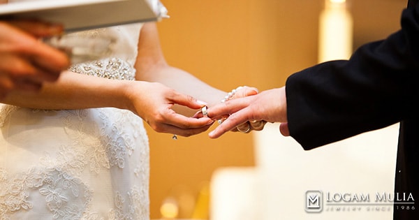 Cara Memilih Cincin Tunangan Berdasarkan Zodiak