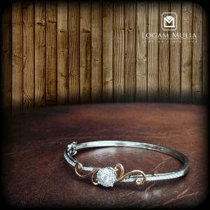 Perhiasan Yang Wajib Dimiliki Wanita Agar Tampil Cantik Dan Elegan