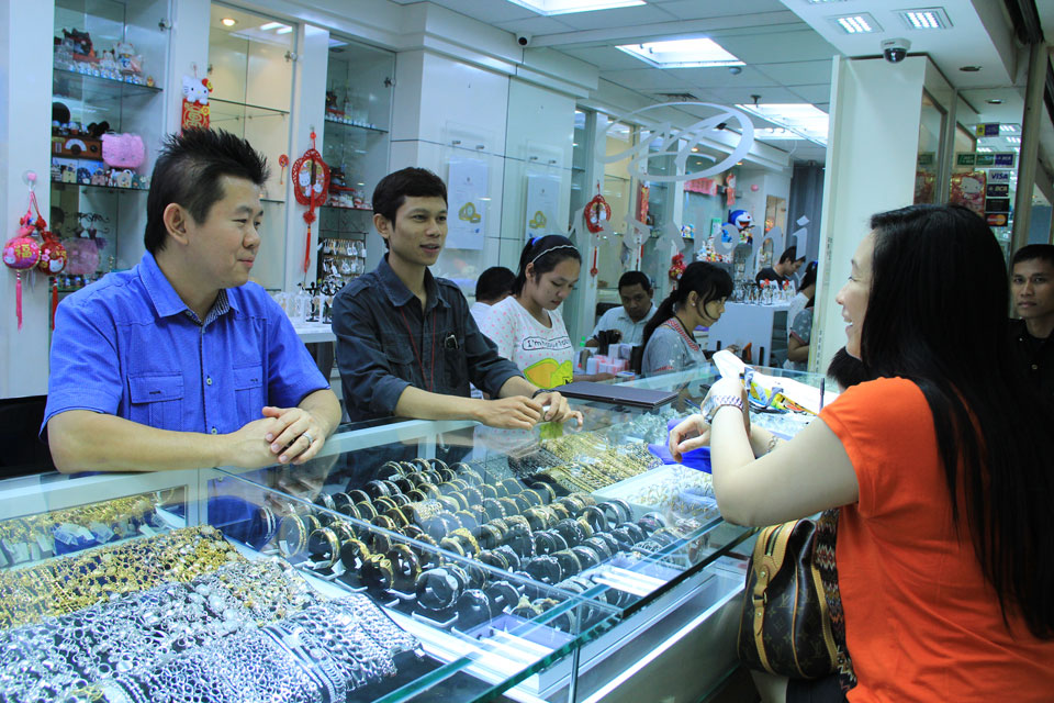 Tips Menjual Perhiasan Berlian Agar Tidak Rugi.