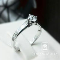 1. Cincin Solitaire (Bermata Satu)