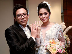 4. Cincin Inisial Gracia & David