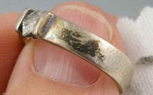 Tips Merawat Perhiasan dan Cara Merawat Perhiasan yang Salah