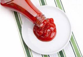 1. Saus Tomat untuk Membersihkan Perak.