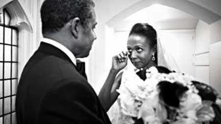 Mitos Menangis Saat Upacara Pernikahan