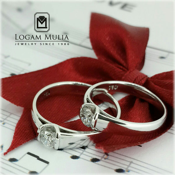 Alasan Mengapa Menggunakan Emas Putih sebagai Cincin Kawin dalam Pernikahan