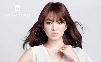 6. Sedikit Perhiasan di Tubuh