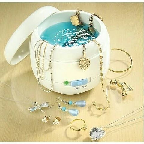 4. Merendamnya Terlalu Lama di dalam Cairan Pembersih