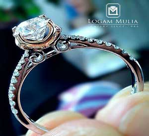 Mengenal 7 Perbedaan Cincin Kawin dan Cincin Tunangan