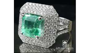 5. Batu Permata Warna Hijau