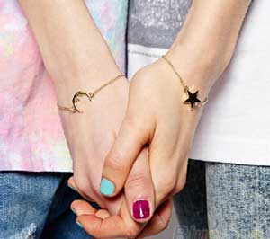 2. Pilihan Gelang untuk Wanita Berlengan Kecil