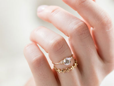 Mencocokkan dengan jenis perhiasan lainnya