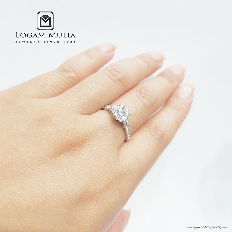 • Cincin dan gelang berlian minimalis untuk acara spesial